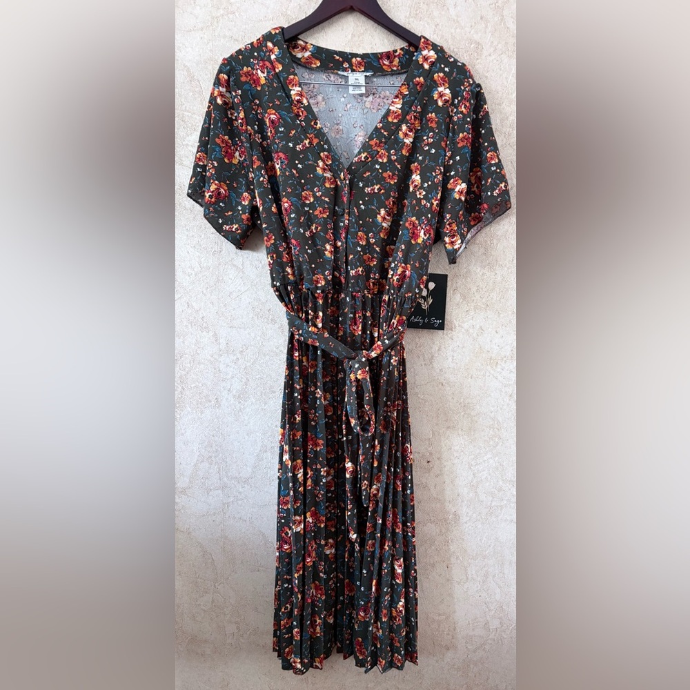 Ashly & Sage Floral V-Neck Dress